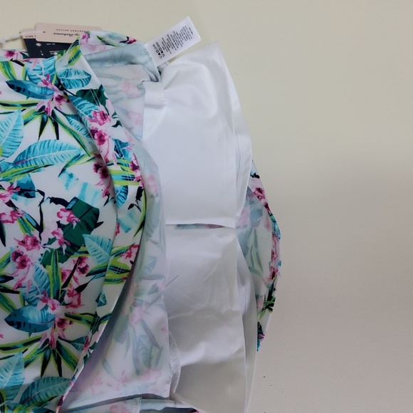 Tommy Bahama Floral Print Skorts with Green Visor Size S - Picture 5 of 13